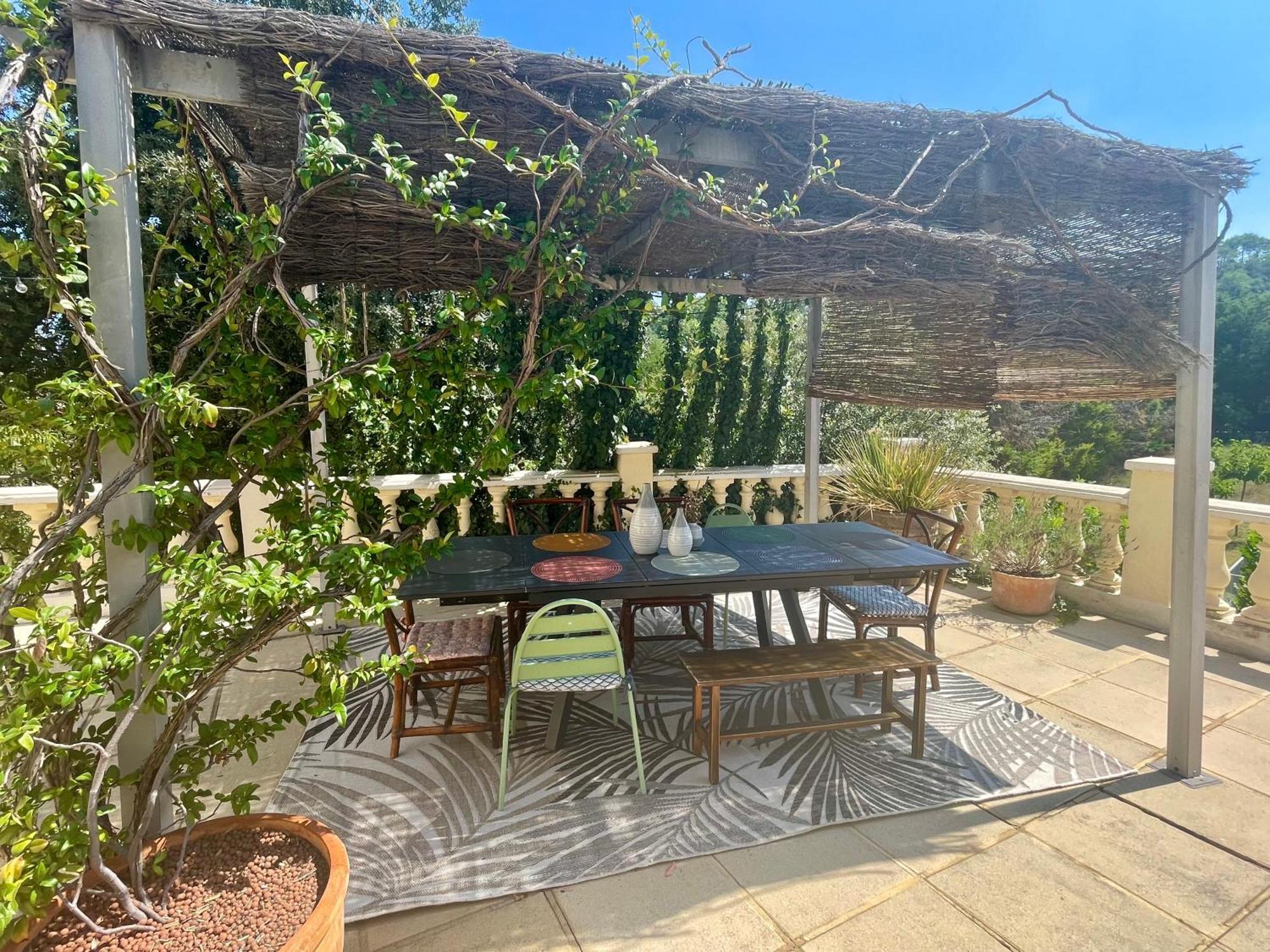 Les Terrasses De Valerian Villa Бриньол Екстериор снимка